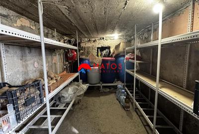 Casă cu 6 camere decomandat cu Teren 379 Mp în Sud - 2