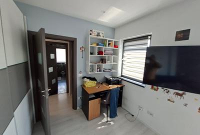 Apartament cu 3 camere în Brăilei - 10