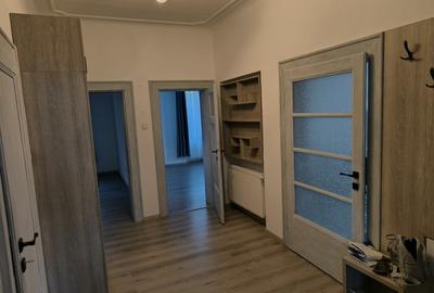 Apartament 4 camere la casa-115 mp- curte mare - 12