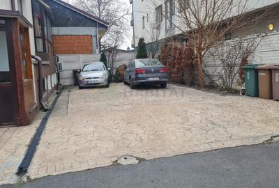 Apartament cu 3 camere semidecomandat în Jiului - 15