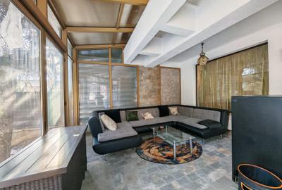 PIPERA \ VILA COMPLET MOBILATA  in zona Erou Iancu Nicolae - British School - 44