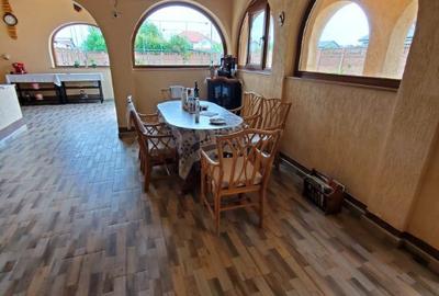 Casă cu 5 camere cu Teren 1052 Mp în Livada - 15