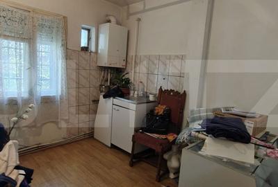 Spațiu comercial, de 50 mp, în Central - 6