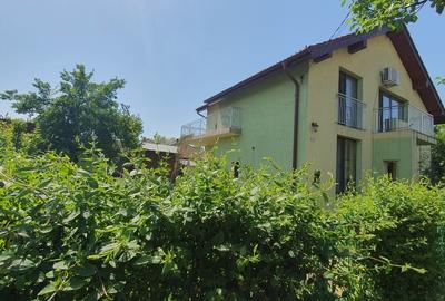 Casă individuală cu 5 camere în Ronaț