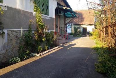 Casă cu 6 camere cu Teren 1100 Mp în Colun - 1