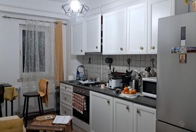 Unic proprietar vand Studio cochet renovat si mobilat in stil unic minimalist .. - 9