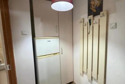 Garsonieră decomandată în Central - 2