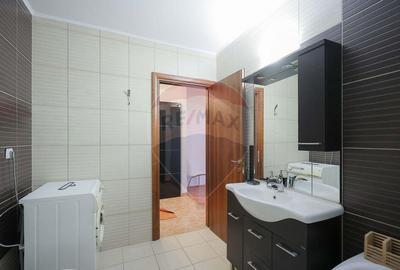 De vanzare apartament cu 2 camere, zona Nufarul, Pia?a... - 15