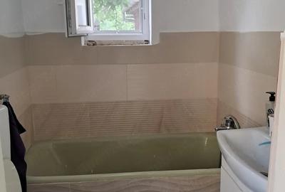 Casă cu 3 camere cu Teren 400 Mp în Gării