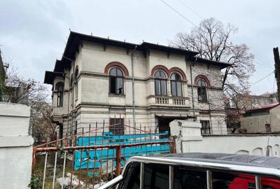 Casa de vanzare, ultracentral, 1912mp teren, o bucata din - 1