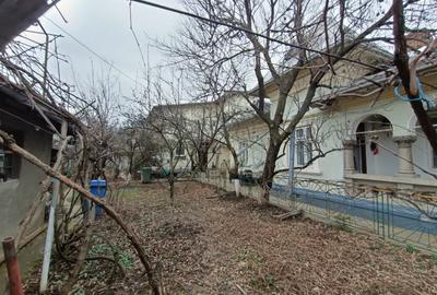 Casă individuală cu 8 camere cu Canalizare în Dămăroaia - 1