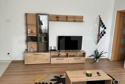 Apartament de inchiriat cu 3 camere Calea Moldovei Apartament de inchiriat cu 3 camere Calea Moldovei - 1