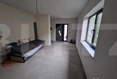 Casă cu 3 camere cu Teren 487 Mp în Central - 1