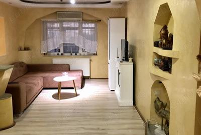 Apartament 4 camere- ultracentral, Strada Victoriei, Targu Jiu - 1