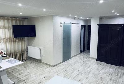 Apartament cu 3 camere decomandat în Central - 2