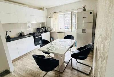 Apartament cu 3 camere, 2 bai, 2 balcoane, 2 locuri de parcare - zona Astra - 5