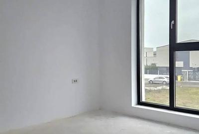 Apartament cu 3 camere în Central - 1