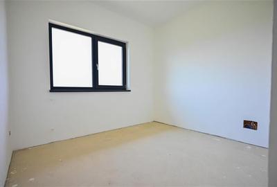 Casa noua pe parter,salon generos,terasa, pod mansardabil,teren 476mp,Sanpetru B - 13