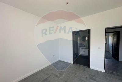 Casa finisata de vanzare in Lapusel Casa finisata de vanzare in Lapusel - 5