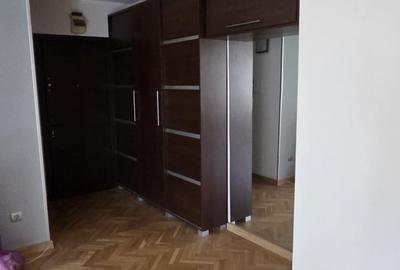 Apartament cu 3 camere decomandat în Central - 8