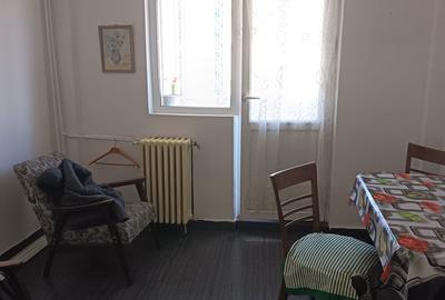 Apartament cu 2 camere decomandat în Berceni - 1