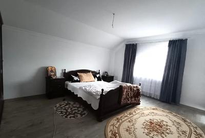 Casă cu 6 camere în Șcheia - 7