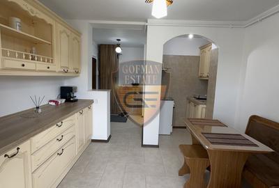 Apartament cu 3 camere decomandat, mobilat în Tomis Nord