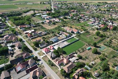 Casă cu 4 camere cu Teren 2171 Mp în Șimand - 8