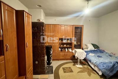 Casă cu 2 camere cu Teren 850 Mp în Central - 2
