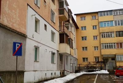 SUPER OCAZIE – Apartament 2 camere decomandat, Sinaia –  Pret: 50.000 EUR - 12