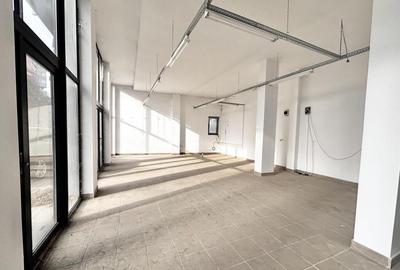 Spațiu comercial, de 72 mp, în Central - 6