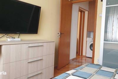 Apartament cu 3 camere decomandat în Sebastian