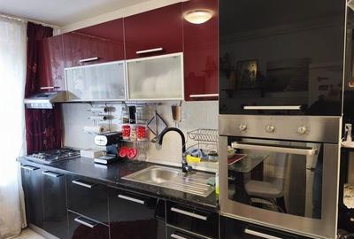Apartament cu 2 camere decomandat, mobilat în Uzina 2 - 1