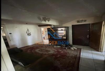 Apartament cu 4 camere decomandat, mobilat în Ozana