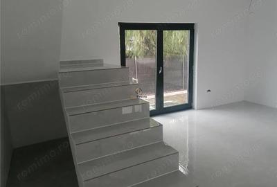 Casă cu Teren 300 Mp în Central - 13