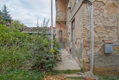 Casă cu 10 camere cu Teren 284 Mp în Brașovul Vechi - 23