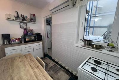 Apartament cu 2 camere decomandat în Micro 15