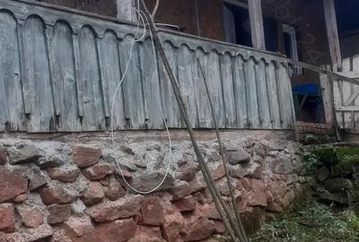 Vand casa ?araneasca din lemn. - 3