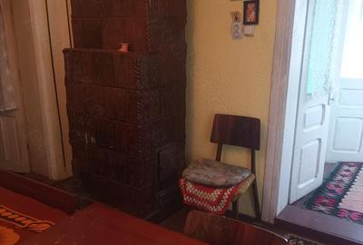 Casă cu 4 camere cu Teren 22 Mp în Central - 11