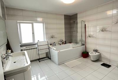 Casă cu 3 camere în Central - 5