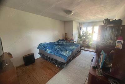 Casă cu 7 camere cu Teren 280 Mp în Periferie - 14