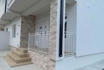 Casă cu 3 camere cu Teren 150 Mp în Central