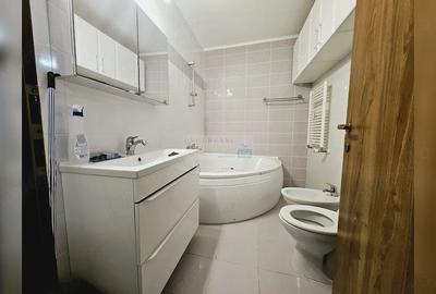 Apartament cu 3 camere semidecomandat în Nufărul