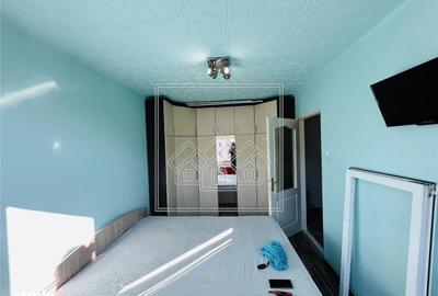 Apartament cu 2 camere decomandat în Terezian