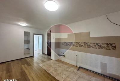 Apartament cu 4 camere în Florilor
