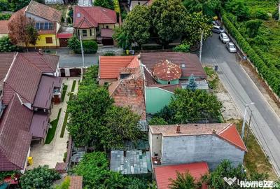 Casă cu 3 camere cu Teren 370 Mp în Central