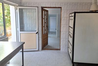 Casă cu 4 camere în Goranu