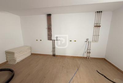 Casă individuală cu 8 camere cu Canalizare în Periferie - 10