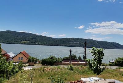 Teren de 1217 mp, în Eșelnița - 2