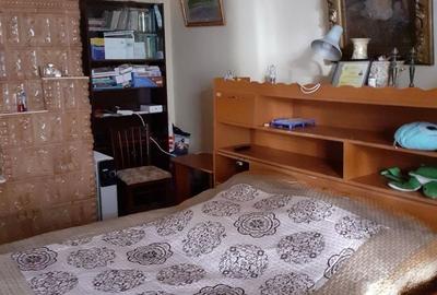 Casă cu 5 camere cu Teren 1243 Mp în Slobozia Nouă - 10